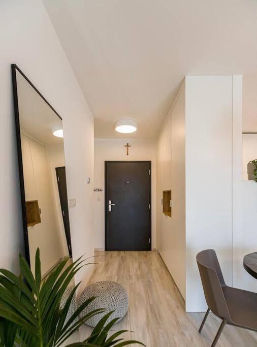 Urban Apartment With Possibility Of Parking براتسيلافا المظهر الخارجي الصورة